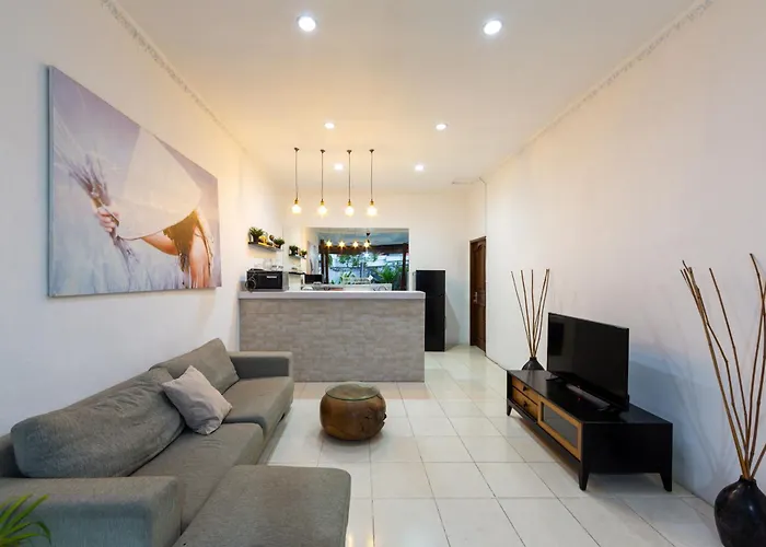 Deby Hotel Seminyak